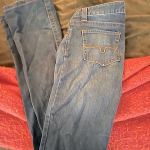 Kimes Ranch Betty 17